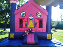 IMG 20250913 092832317 1757823661 Bounce house princess