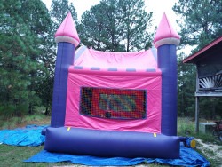 IMG 20250917 180245436 1758146861 Bounce house princess